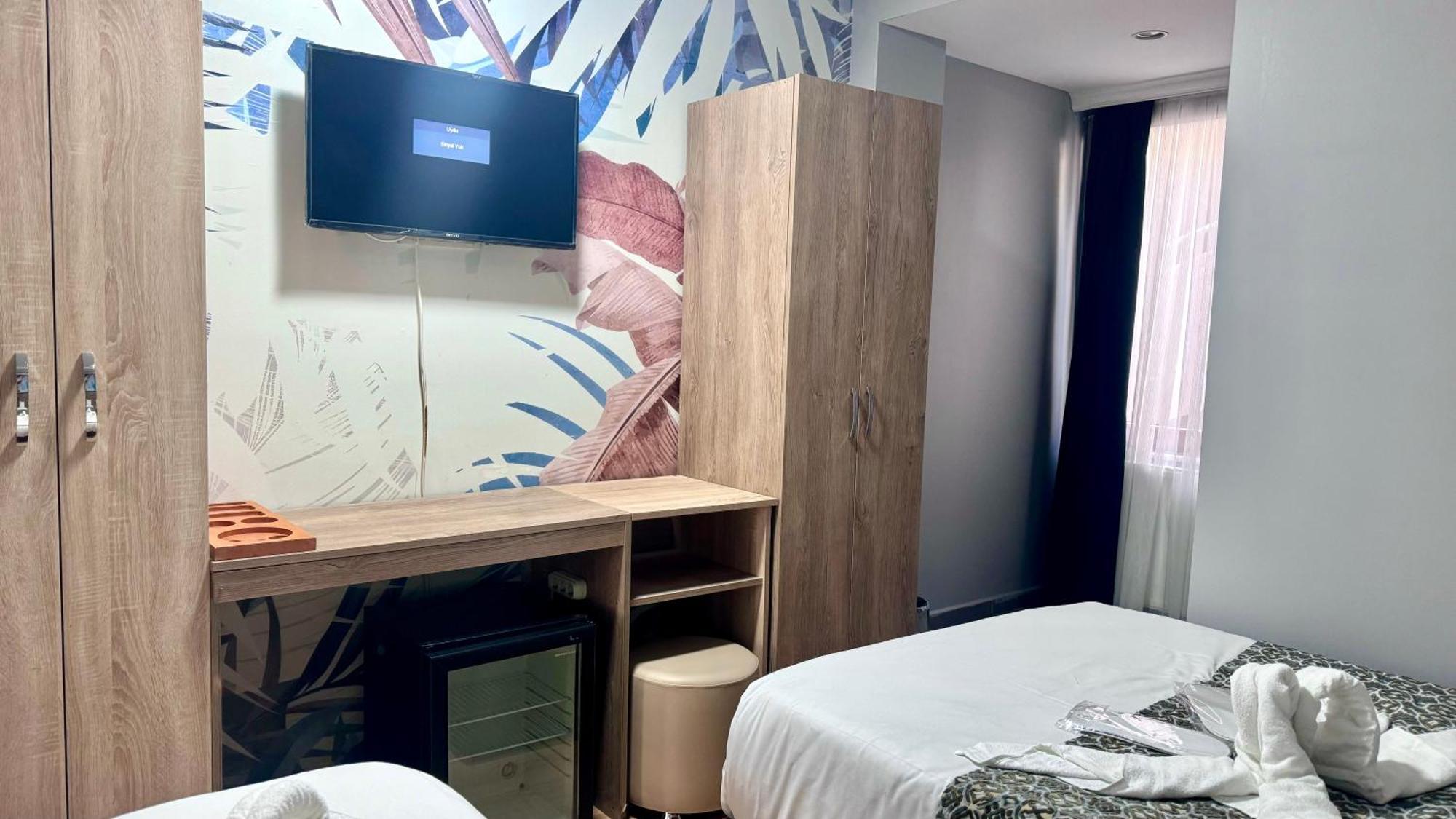 Rozza Hotel Istanbul Bagian luar foto